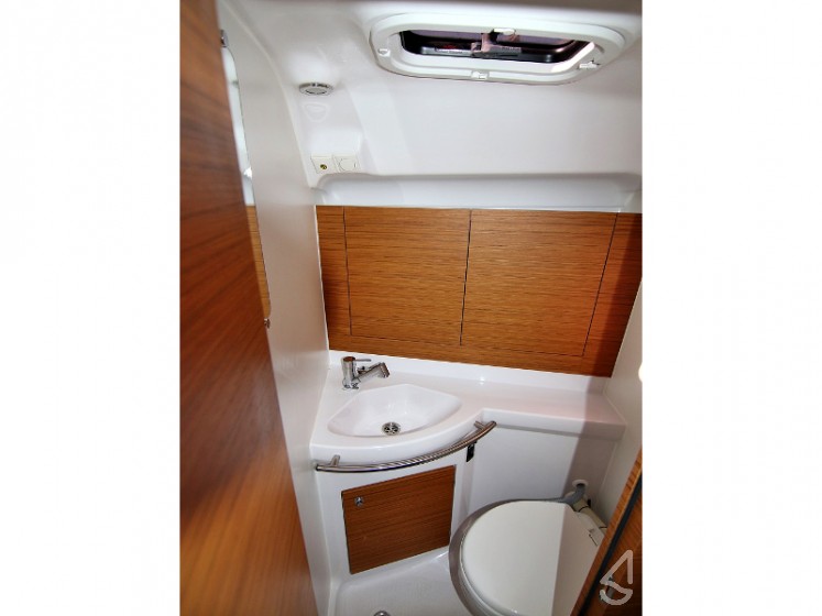 Elan 40 Impression - Yacht Charter Sailica
