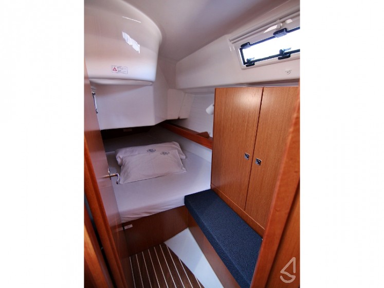 Bavaria 34 Cruiser - Yacht Charter Sailica