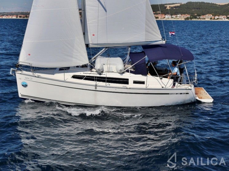 Bavaria 34 Cruiser - Yacht Charter Sailica