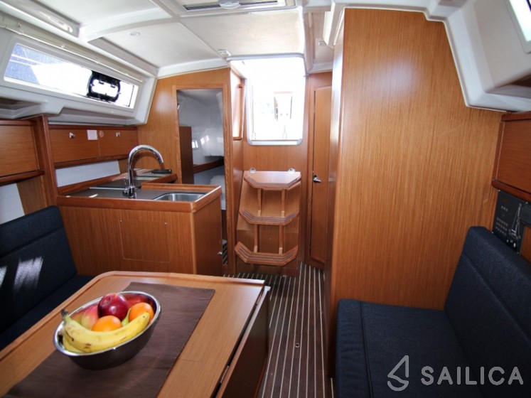 Bavaria 34 Cruiser - Yacht Charter Sailica