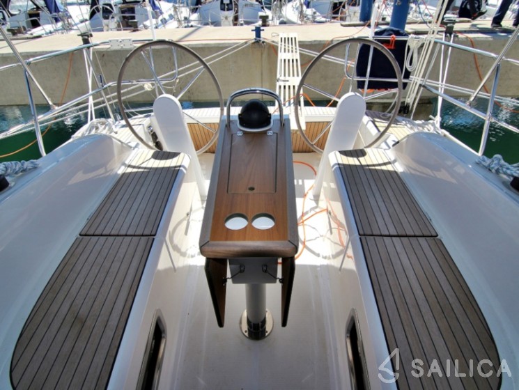 Bavaria 34 Cruiser - Yacht Charter Sailica