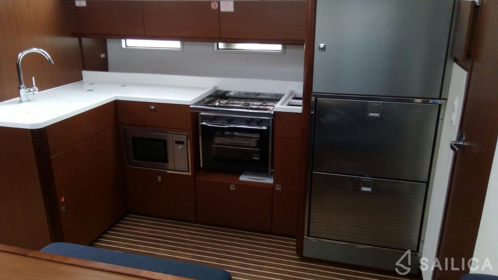 Bavaria 46 Cruiser - Yacht Charter Sailica