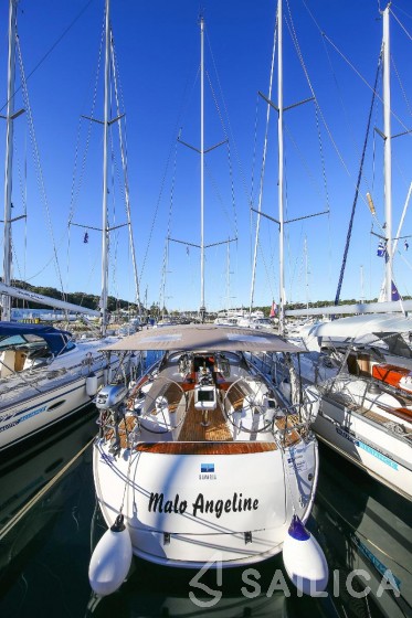 Bavaria 37 Cruiser - Yacht Charter Sailica