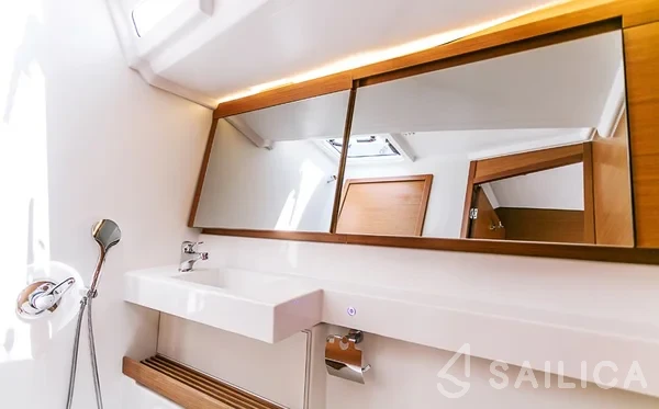 Sun Odyssey 440 - Yacht Charter Sailica