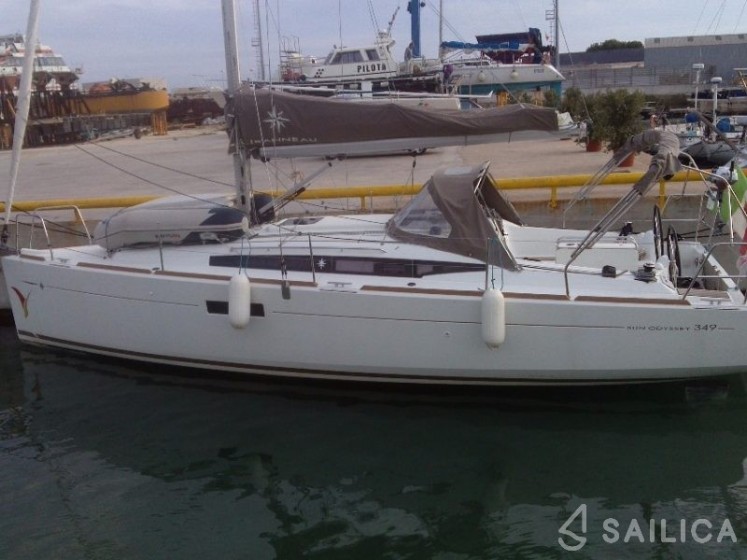Sun Odyssey 349 - Yacht Charter Sailica