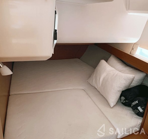 Dufour 460 GL - Yacht Charter Sailica