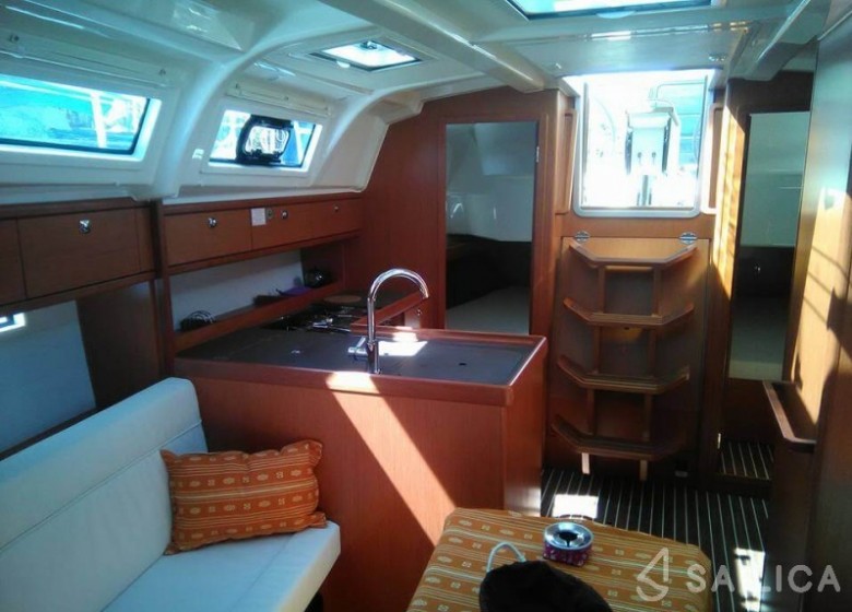 Bavaria 37 Cruiser - Yacht Charter Sailica