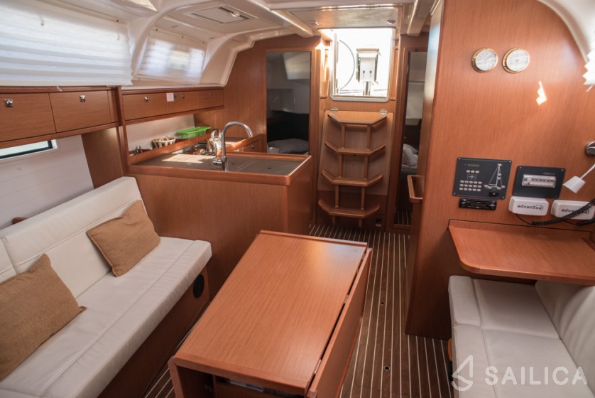 Bavaria 37 Cruiser - Yacht Charter Sailica