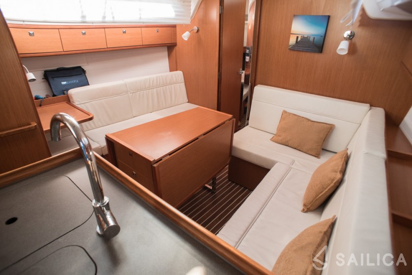 Bavaria 37 Cruiser - Yacht Charter Sailica
