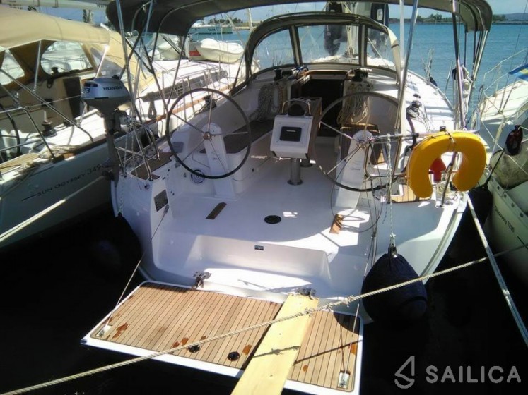 Bavaria 37 Cruiser - Yacht Charter Sailica