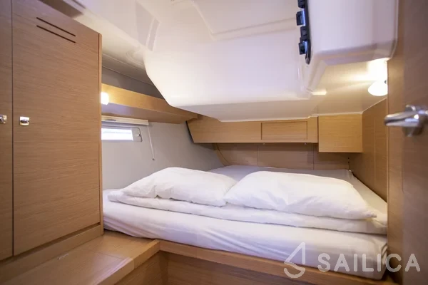 Dufour 430 Grand Large - Yacht Charter Sailica