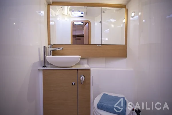 Dufour 430 Grand Large - Yacht Charter Sailica
