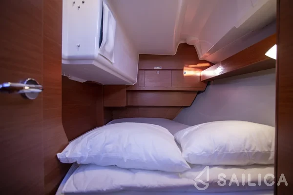 Dufour 360 GL - Yacht Charter Sailica
