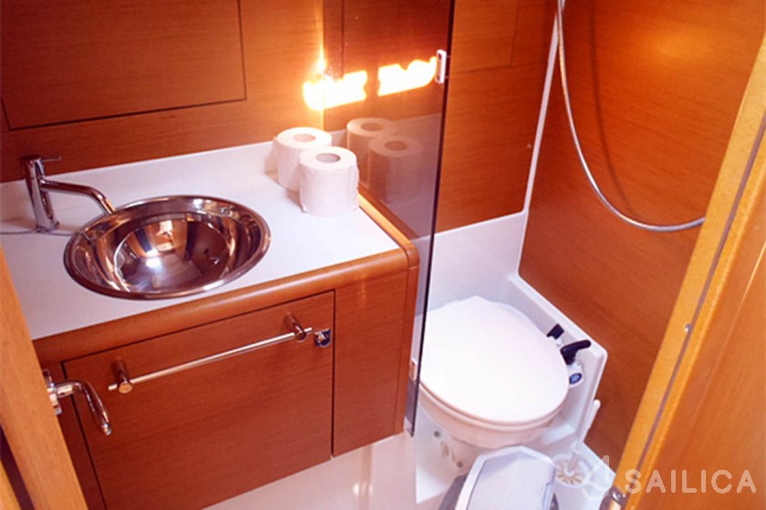 Sun Odyssey 439 - Yacht Charter Sailica