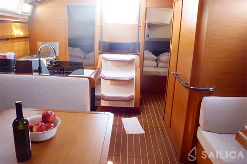 Sun Odyssey 439 - Yacht Charter Sailica