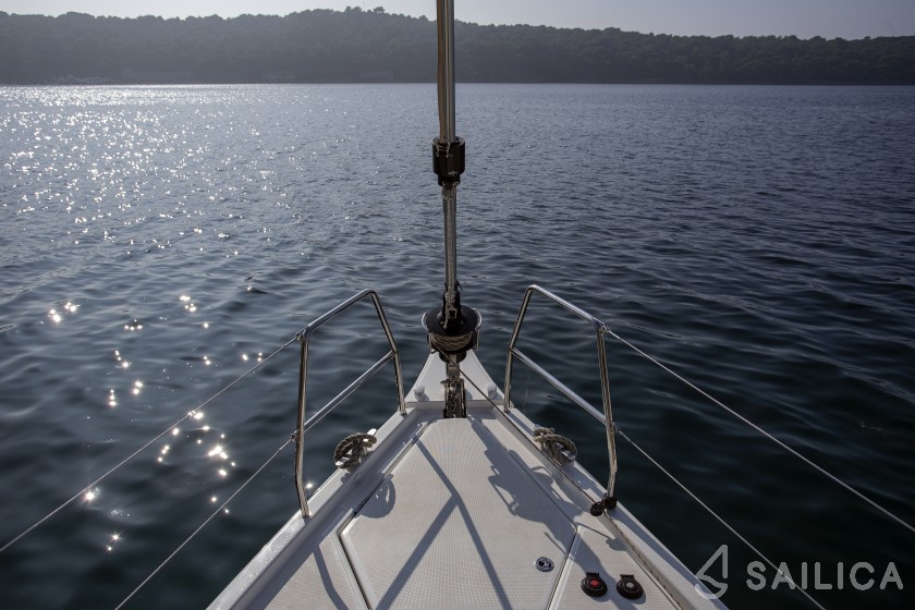 Dufour 430 Grand Large - Yacht Charter Sailica