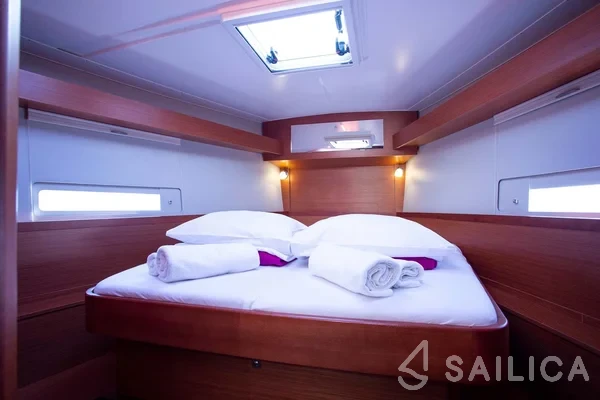 Dufour 430 Grand Large - Yacht Charter Sailica