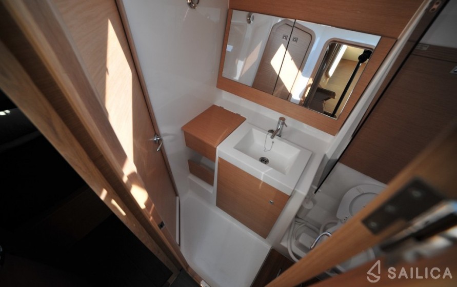 Dufour 56 Exclusive - Yacht Charter Sailica