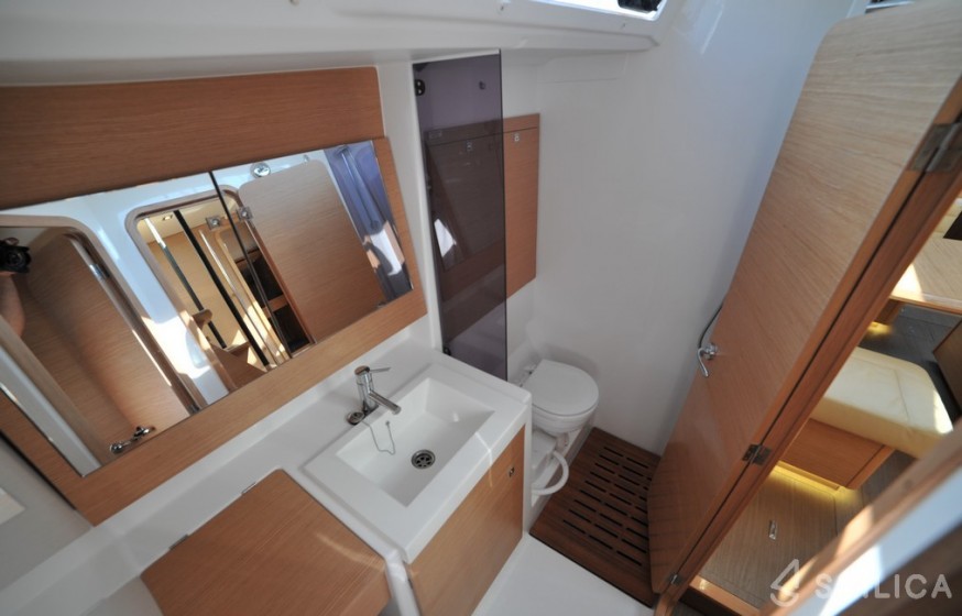 Dufour 56 Exclusive - Yacht Charter Sailica