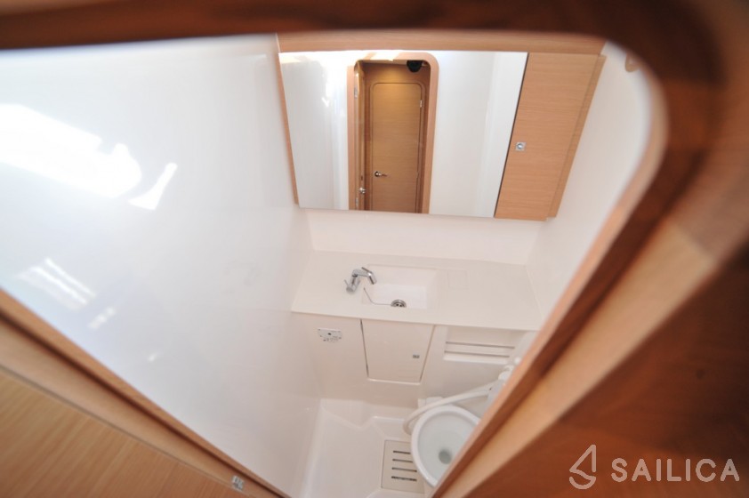 Dufour 56 Exclusive - Yacht Charter Sailica