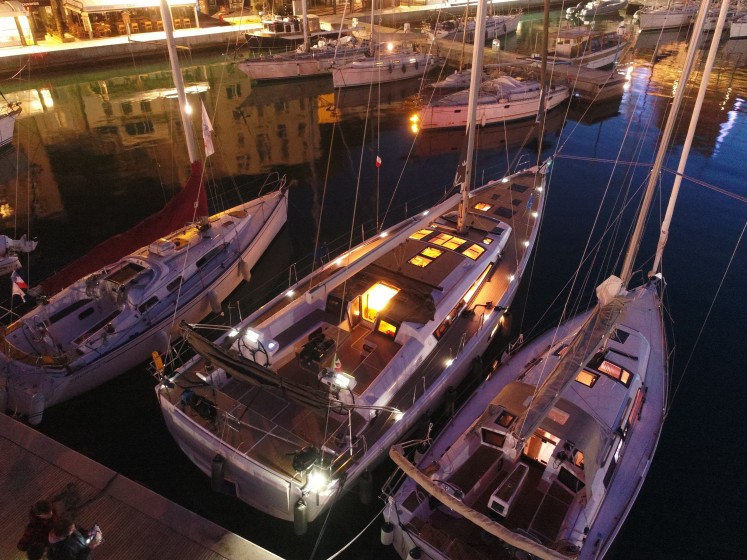 Dufour 56 Exclusive - Yacht Charter Sailica