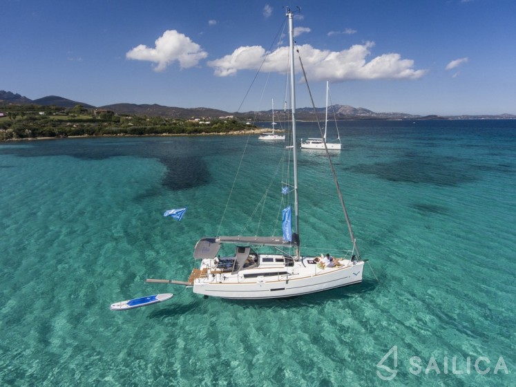 Dufour 350 Grand Large - Yacht Charter Sailica