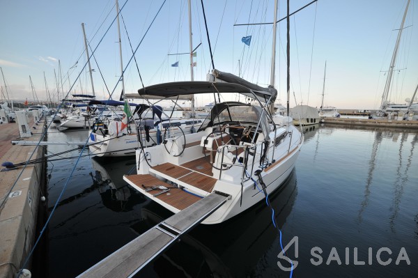 Dufour 350 Grand Large - Yacht Charter Sailica