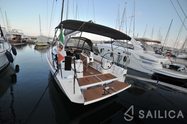 Dufour 350 Grand Large - Yacht Charter Sailica