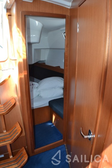 Bavaria 37 Cruiser - Yacht Charter Sailica