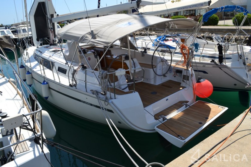 Bavaria 37 Cruiser - Yacht Charter Sailica