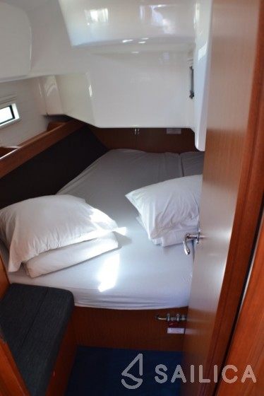 Bavaria 37 Cruiser - Yacht Charter Sailica