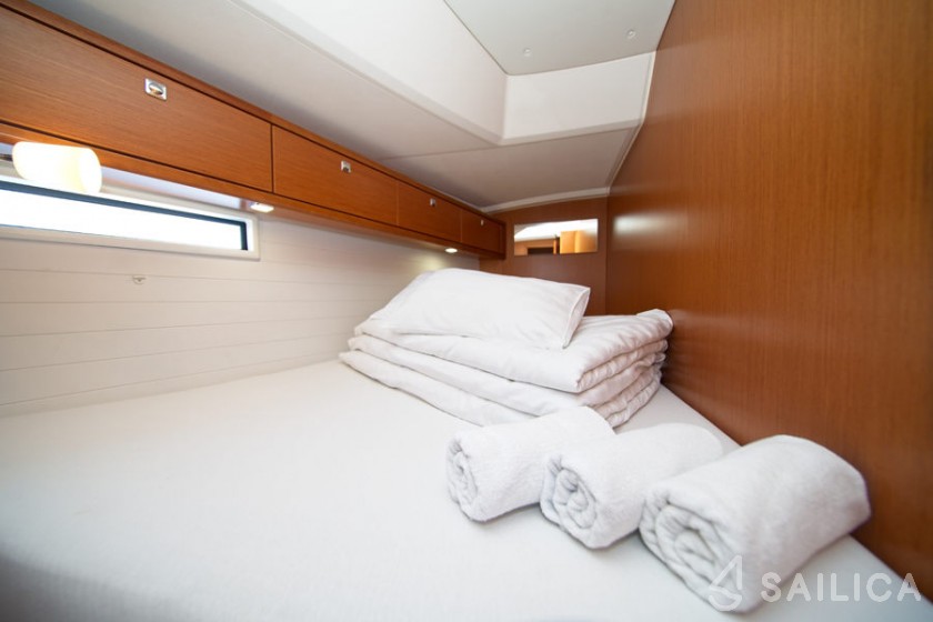 Bavaria 46 Cruiser - Yacht Charter Sailica