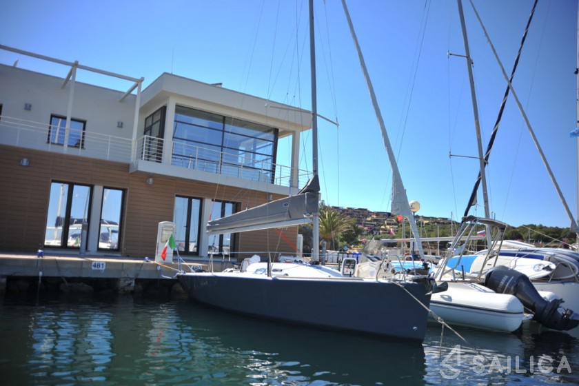 Beneteau 25 - Yacht Charter Sailica