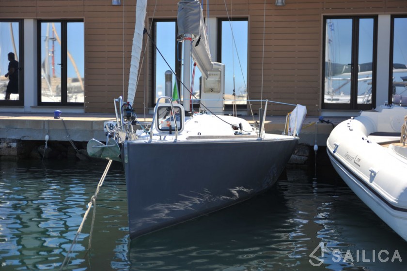 Beneteau 25 - Yacht Charter Sailica