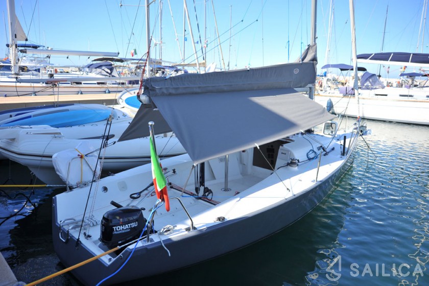 Beneteau 25 - Yacht Charter Sailica