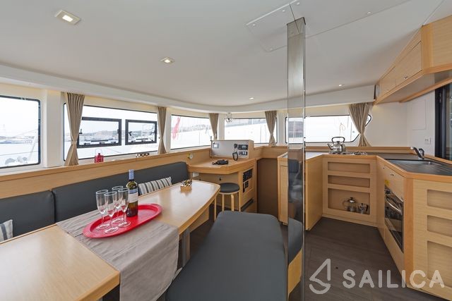 Lagoon 42 - Yacht Charter Sailica