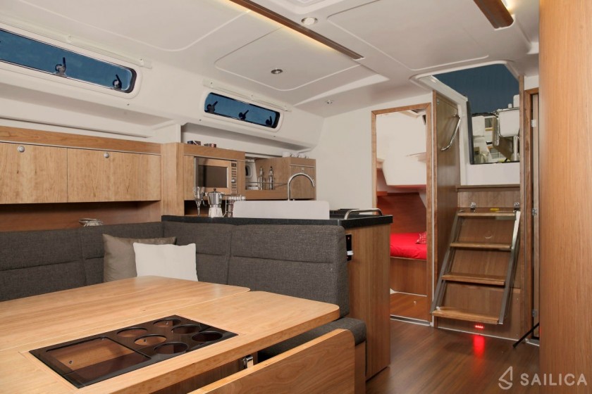 Hanse 415 - Yacht Charter Sailica