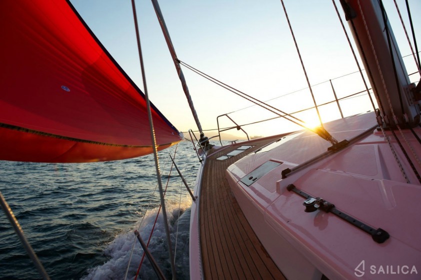 Hanse 415 - Yacht Charter Sailica