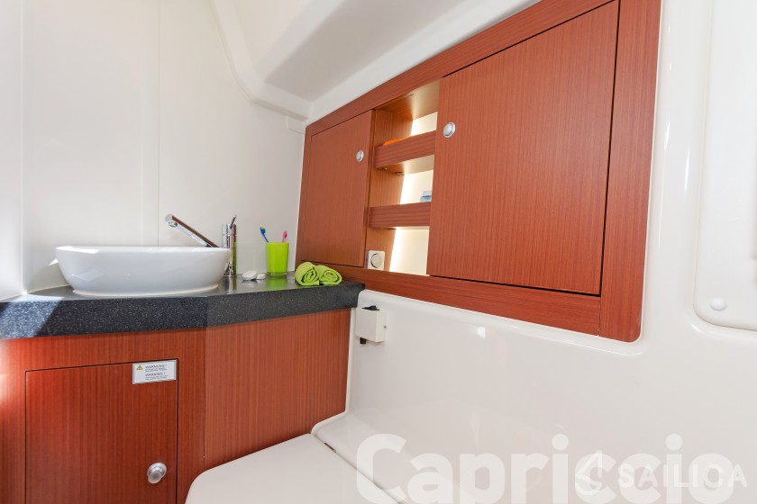 Hanse 385 - Yacht Charter Sailica