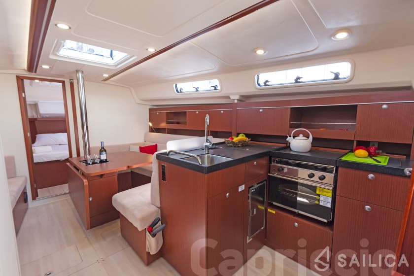 Hanse 385 - Yacht Charter Sailica