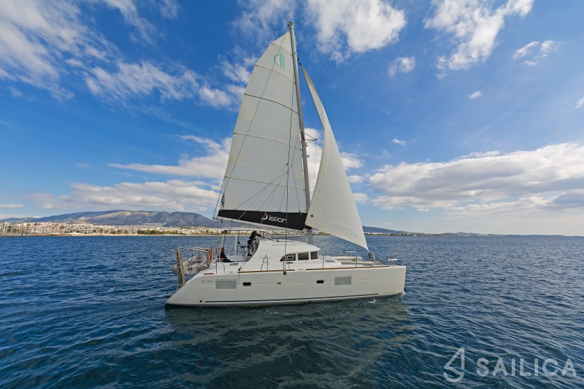Lagoon 380 - Yacht Charter Sailica
