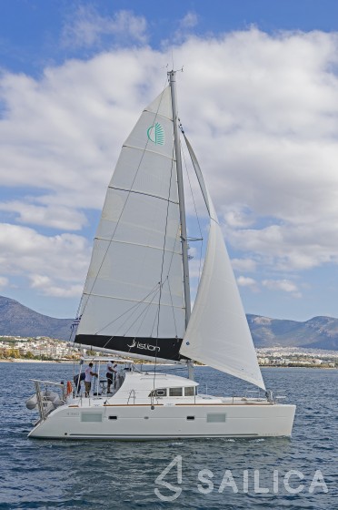 Lagoon 380 - Yacht Charter Sailica