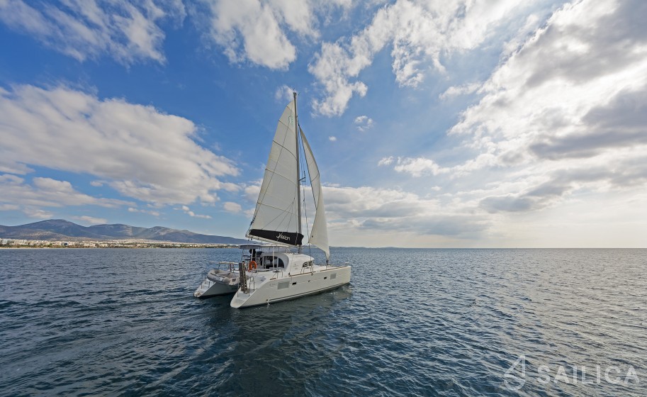 Lagoon 380 - Yacht Charter Sailica