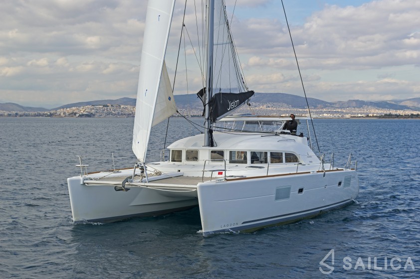 Lagoon 380 - Yacht Charter Sailica