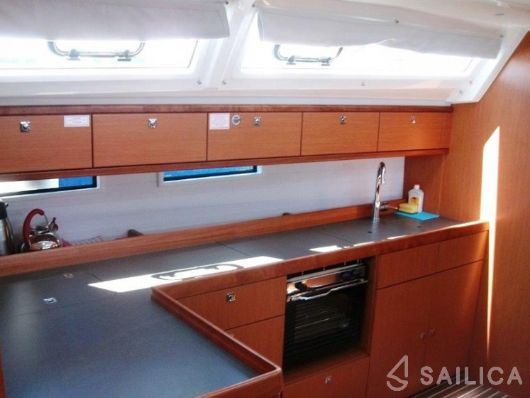Bavaria 46 Cruiser - Yacht Charter Sailica
