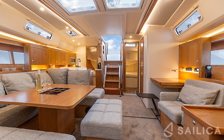Hanse 455 - Yacht Charter Sailica