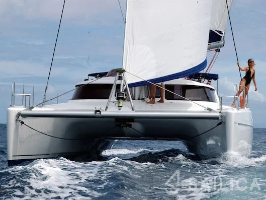 Belize 43 - Yacht Charter Sailica