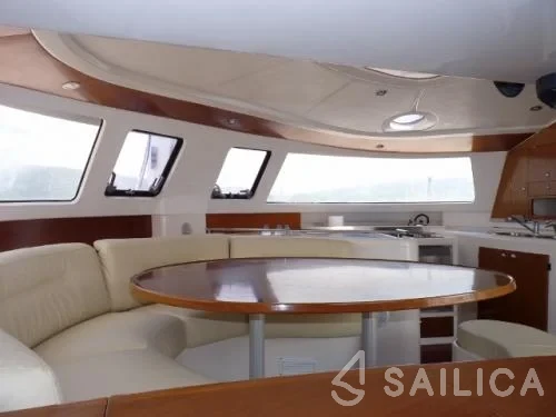 Belize 43 - Yacht Charter Sailica