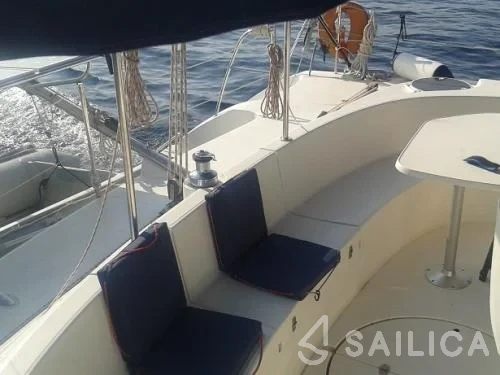 Belize 43 - Yacht Charter Sailica