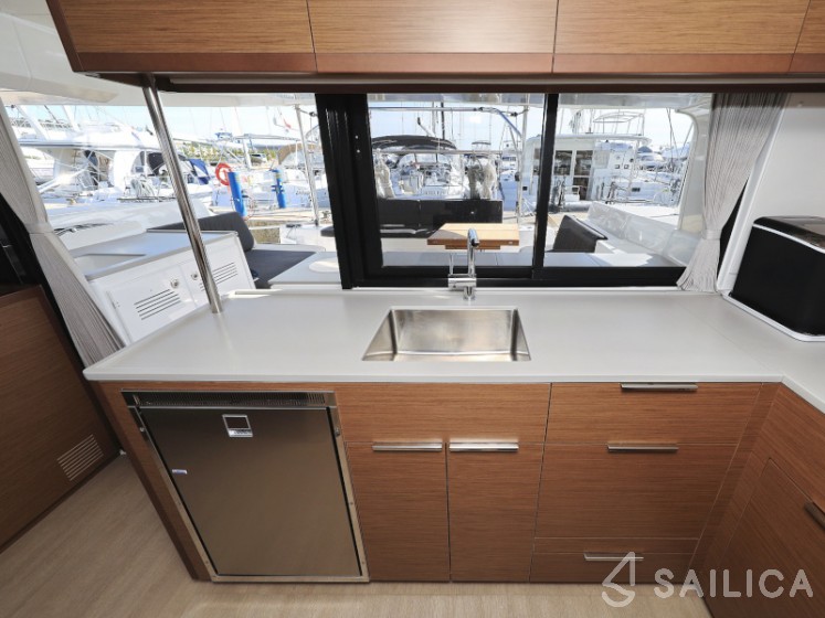 Lagoon 46  - Yacht Charter Sailica